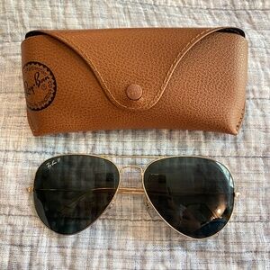 Ray Ban Aviator Classic Gold Polarized sunglasses